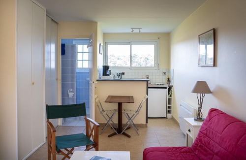 Soorts-Hossegor Apartment | Studio situated in a villa, right on the Hossegor lake side