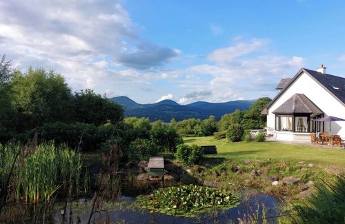 Dawros Apartment | Studio | Sleeps 3 | Mountain Views - 5 Mins from Kenmare town.