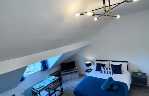 Old Trafford Apartment | Studio Sleeps3- CloseTo OldTrafford - WhP- o2