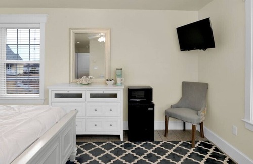 Edgecomb Apartment | Studio Suite | Coastal Maine