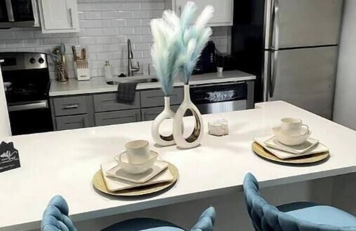 Huntsville Apartment | Studio Suite - Mins 2 Von Braun DWTN Space&Rocket!