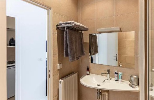 16th Arrondissement Apartment | Studio sur les quais de Seine