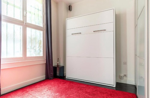 16th Arrondissement Apartment | Studio sur les quais de Seine