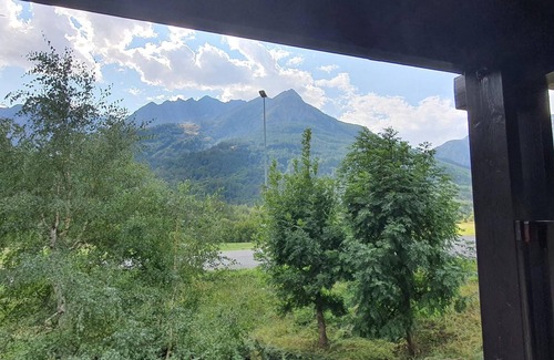 Monetier-les-Bains Apartment | Studio with balcony for 4 pax, near slopes and shops