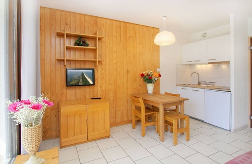 Les Deux Alpes Apartment | Studio with balcony SOUTH, at the foot of Telesiege du diable