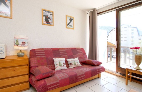 Les Deux Alpes Apartment | Studio with balcony SOUTH, at the foot of Telesiege du diable