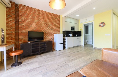Moncloa - Arguelles Apartment | Studio with balcony - Everything you need for a perfect stay in Madrid