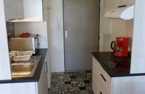 La Rochelle Apartment | Studio with beautiful terrace, real bed, close to the ocean.