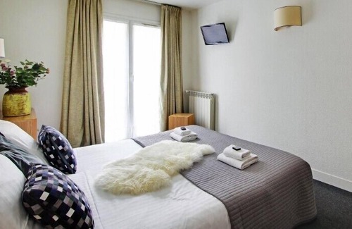 Les Lilas Apartment | Studio with double bed for 2 pers in Eastern district; Les Lilas