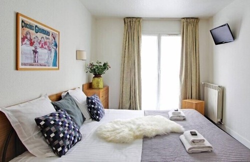 Les Lilas Apartment | Studio with double bed for 2 pers in Eastern district; Les Lilas