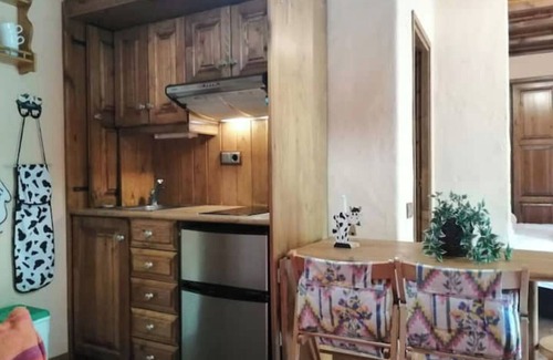 Taull Apartment | Studio with fireplace and double bed - Cosmos 3