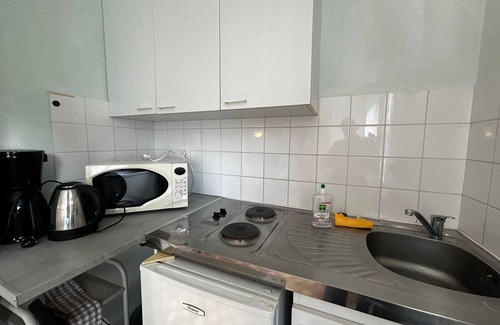 La Roche-Posay Apartment | Studio with garden, balcony, WIFI and parking near the Thermal Baths