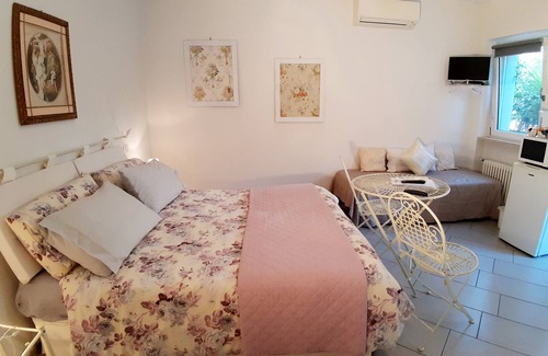 Canneto sull'Oglio Bed & Breakfast | Studio with disabled access for 4 people