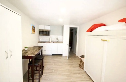 El Paso Apartment | Studio with Murphy Bed 11 min walking to Ft. Blissn n