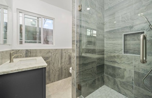 Lamanda Park Apartment | studio with pool and bbq grill