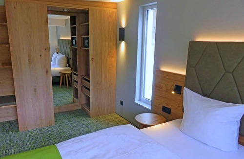 Idar-Oberstein House | Studio with separate bedrooms, shower/toilet - Diamanthotel Idar-Oberstein