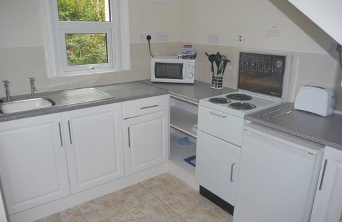 Roundham Apartment | Studio with separate Kitchen