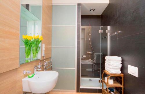 Verkhnie Misto Apartment | Studio with spa at Mykhailivs'kyi In