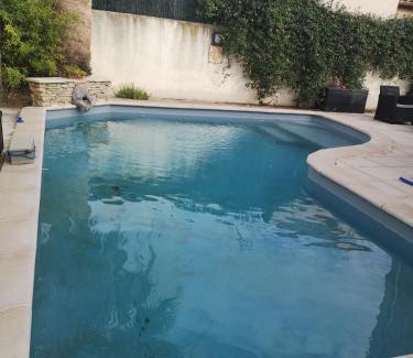 Candillargues House | Studio zen au calme avec piscine partagée