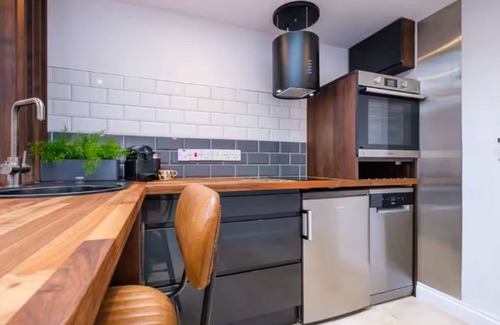 Cirencester Apartment | Studio37 - A cosy, stylish central hideaway | Pass the Keys