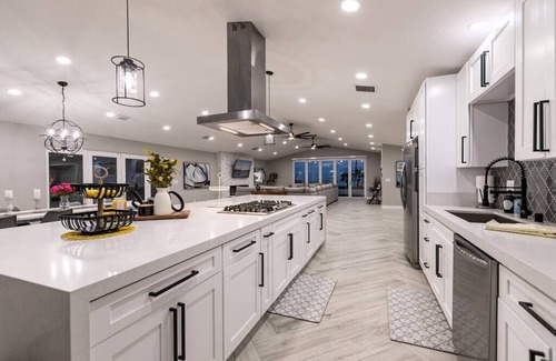 Boulder City House | Stunnig Lake View, Heated Pool, Single Story!