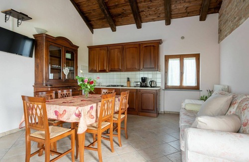 Castagnole delle Lanze House | Stunning villa for 4 people with WIFI, pool, TV, terrace and panoramic view