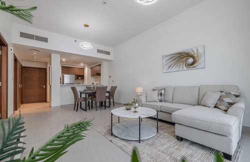 Bur Dubai Apartment | Stunning 1BDR Apartment with view of The Frame of Dubai
