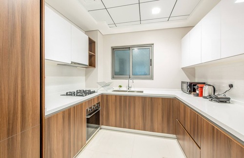 Nad Al Sheba Apartment | Stunning 1BR at Prime Views Meydan by Deluxe Holiday Homes