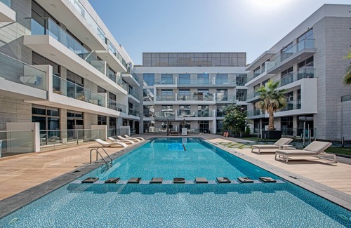 Nad Al Sheba Apartment | Stunning 1BR at Prime Views Meydan by Deluxe Holiday Homes