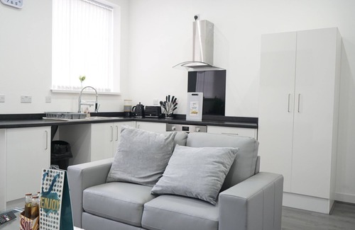 Birmingham Apartment | Stunning 2-Bed Apartment in Birmingham