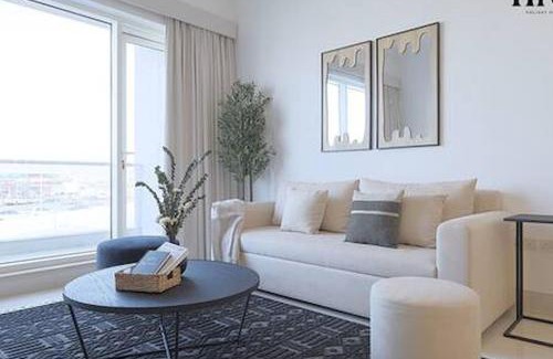 Dubai Apartment | Stunning 2 Bed Apt in Al Warqa
