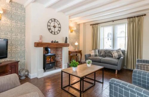 Dobcross House | Stunning 2 bed Cottage in Saddleworth