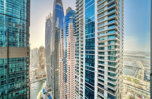 Dubai Marina Apartment | Stunning 2 Bedroom Apartment at Dubai Marina