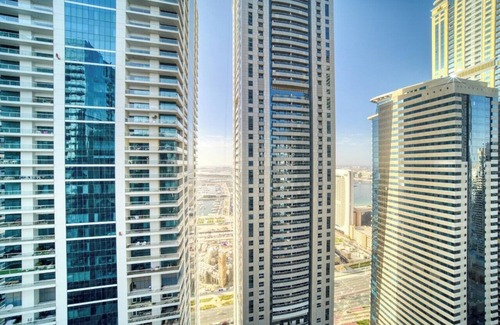 Dubai Marina Apartment | Stunning 2 Bedroom Apartment at Dubai Marina