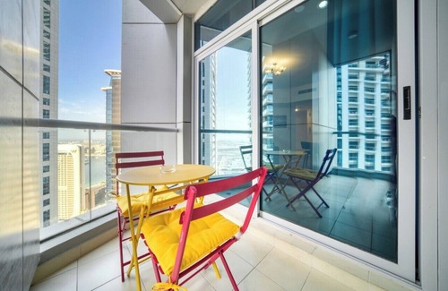 Dubai Marina Apartment | Stunning 2 Bedroom Apartment at Dubai Marina