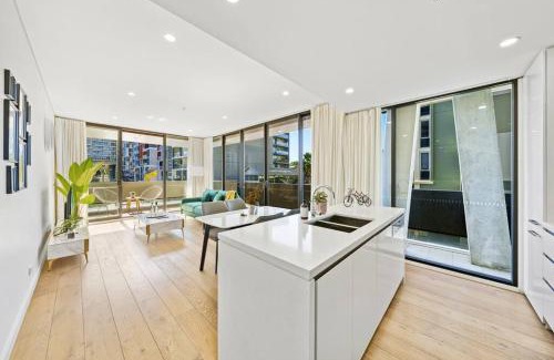 Waterloo Apartment | Stunning 2 Bedroom Apt at Waterloo