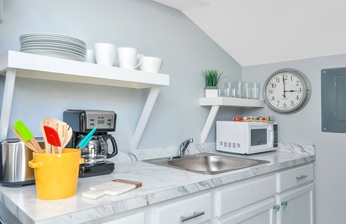 Ocean City Cottage | Stunning 2 Bedroom Cottage Close to the Ocean City Boardwalk!