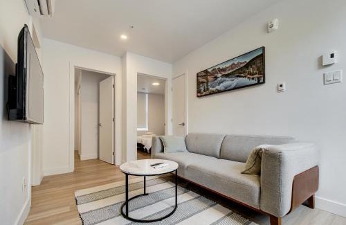 Shaughnessy Village Apartment | Stunning 2 Bedroom Downtown Montreal