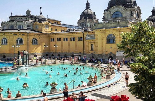 Terezvaros Apartment | Stunning 2 Double Bedroom Apartment In The Centre Of Budapest