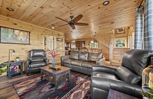 Chalet Village North Cabin | …Stunning 2BR near TOWN! …HOT TUB…Game Room…VIEWS!
