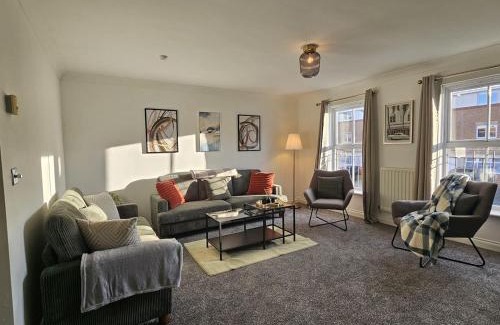 Wakefield House | Stunning 3 bed house, Company workers WLC, Netflix