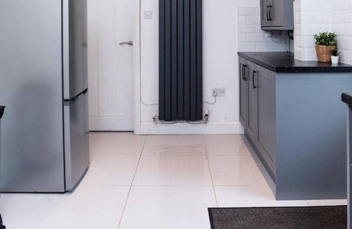 Newark upon Trent House | Stunning 3 bed home | Free parking & Wi-Fi