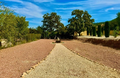 Pinoso Villa | Stunning 3 bedroom rural apartment near Pinoso
