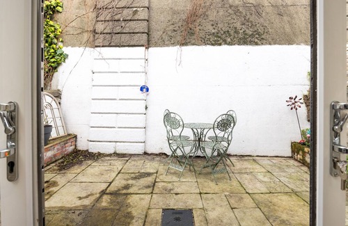 Dublin House | Stunning 3BD house in Drumcondra-6min from station