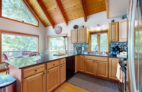 Bryson City House | Stunning 3BR Home with Wifi, Unobstructed Views, and Private Hot Tub on 15 Acres