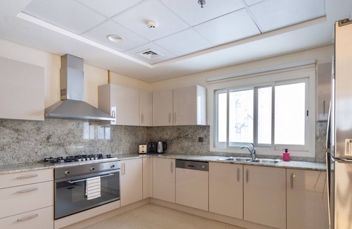 Trade Centre 1 Apartment | Stunning 3BR With Study in Downtown Dubai