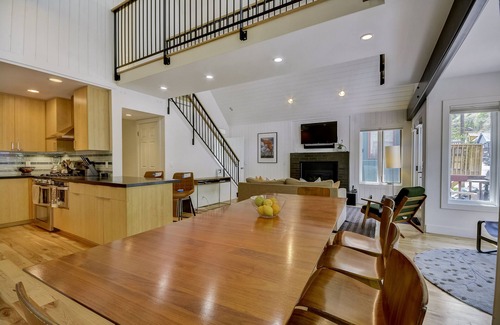 Downtown Park City Ski Chalet | Stunning 5 Bedroom Old Town home - Sleeps 14