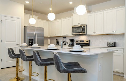Four Corners House | Stunning 5BR Brand New Home at Windsor Cay Pool & BBQ Perfect for Families !