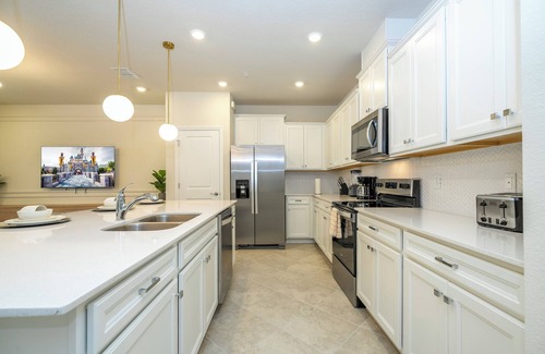 Four Corners House | Stunning 5BR Brand New Home at Windsor Cay Pool & BBQ Perfect for Families !