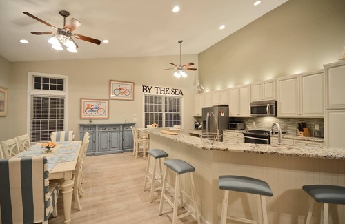 Ocean View House | Stunning 6 bedroom 3.5 bath House in Bear Trap Dunes Community! Wifi Available, Pool, Fitness Center, Beach Shuttle, Tennis, Golf!